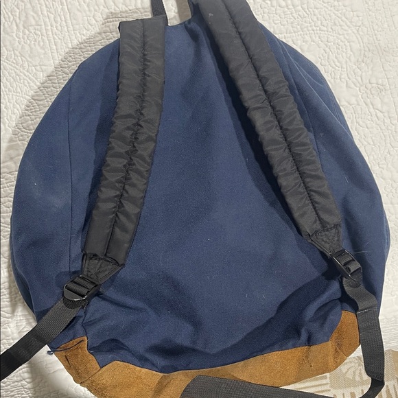 Jansport Navy and Tan w/Floral design Backpack - Picture 4 of 5